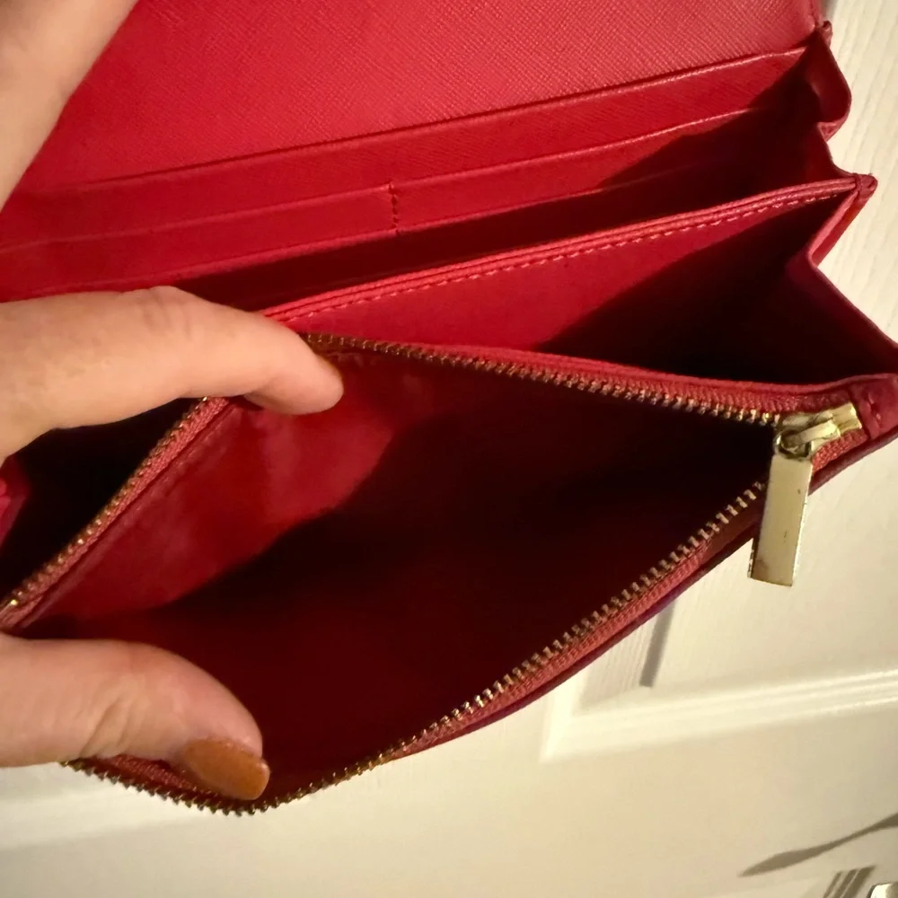 Tory‎ Burch Chelsea Crossbody Wallet on Chain – Magenta